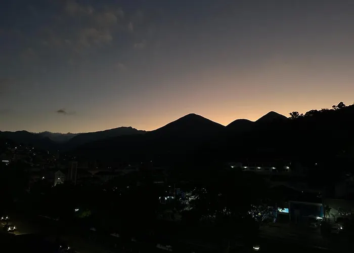 Apartamento Familiar No Centro Em Nova Friburgo